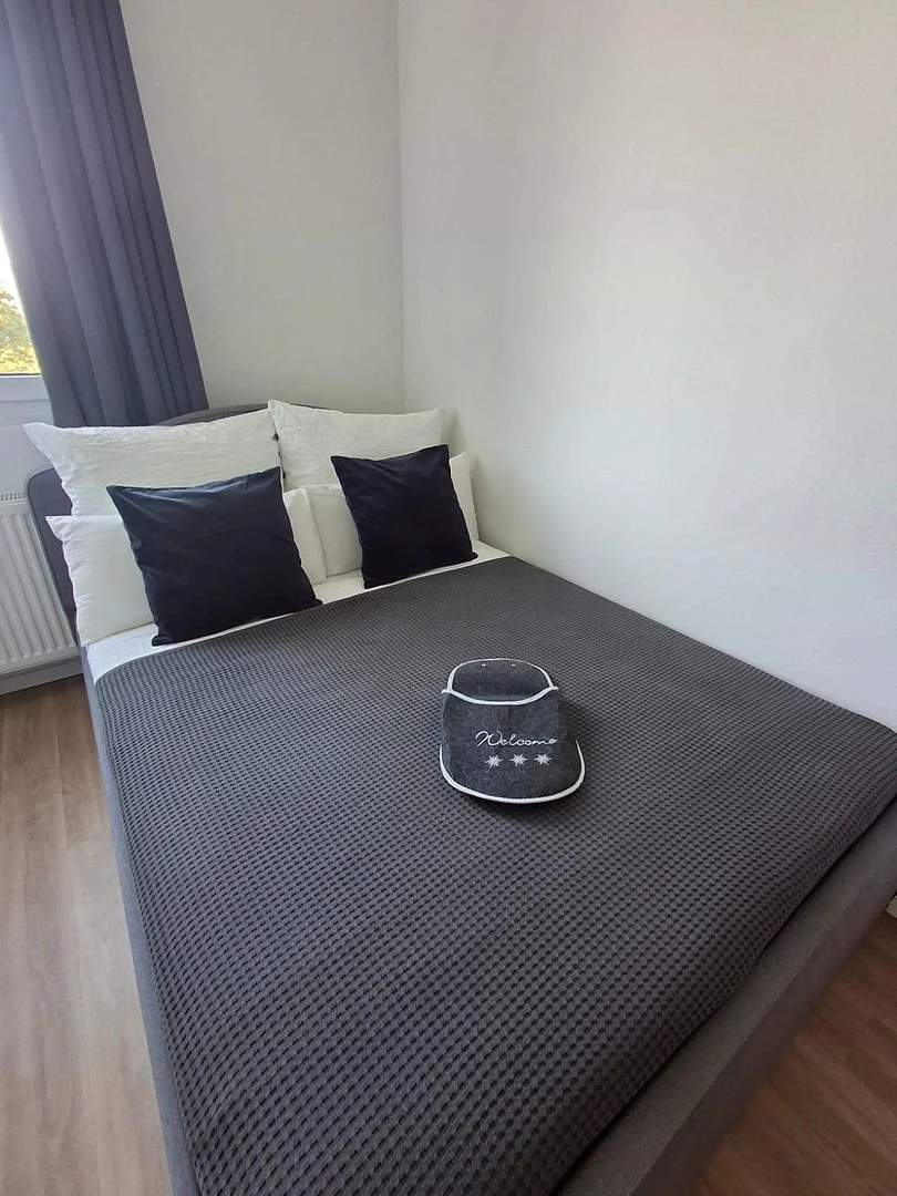 Möbliertes Zimmer